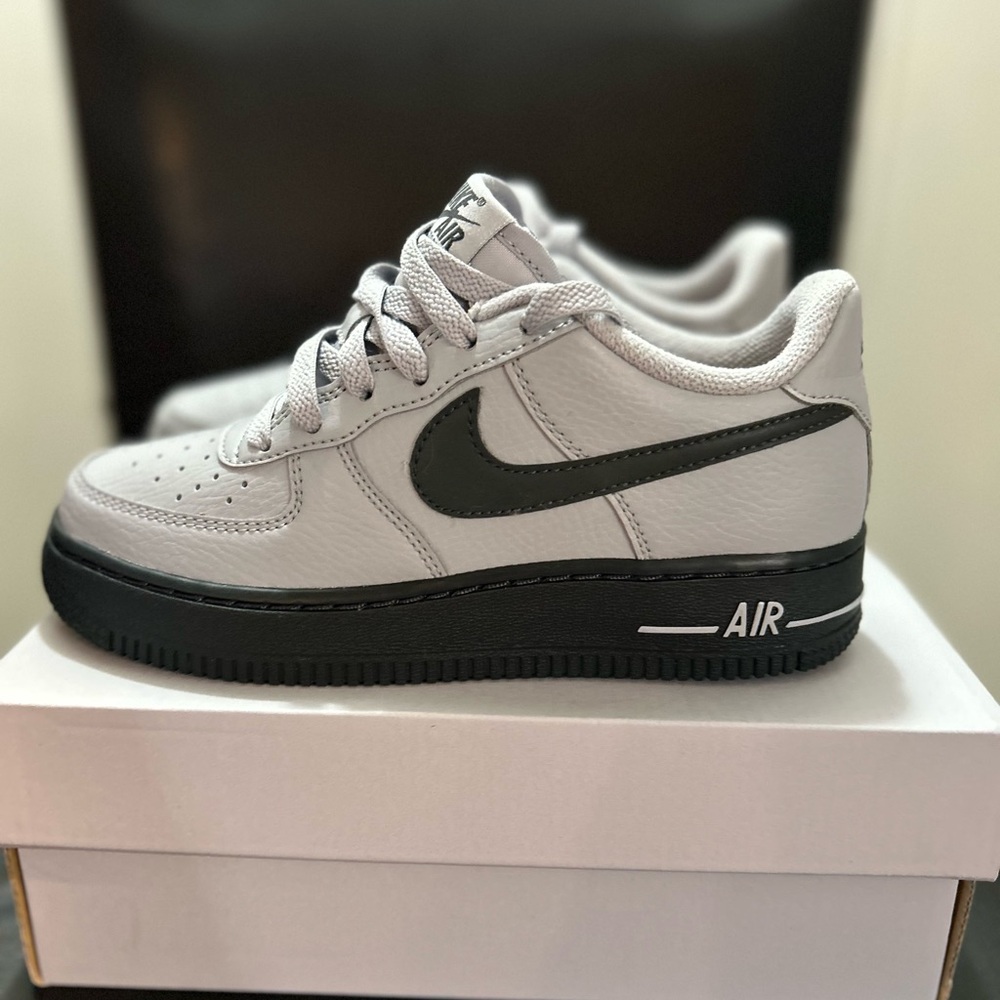 Nike Air Force 1 Low in Gray and Black